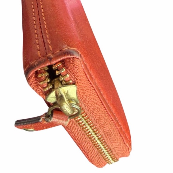 Coach. Orange Leather Wallet - Picture 4 of 7